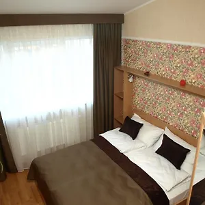 леон Отель